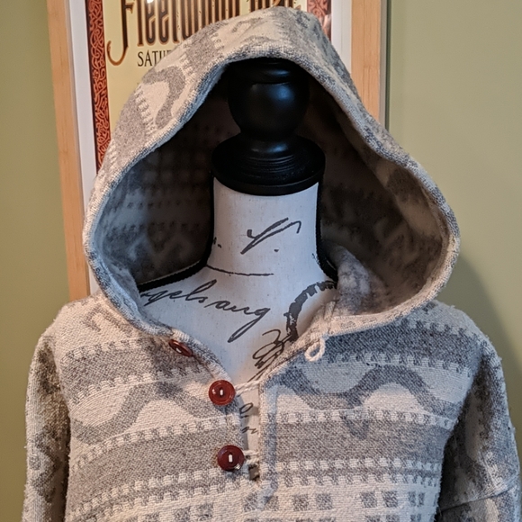 Pullover - One of a Kind - Picture 5 of 6